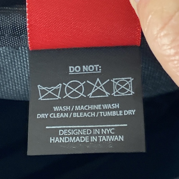 Manhattan Portage Urban Bag Gray Shoulder Crossbody Bag 9” x 10” x 2” NWT - Picture 14 of 14